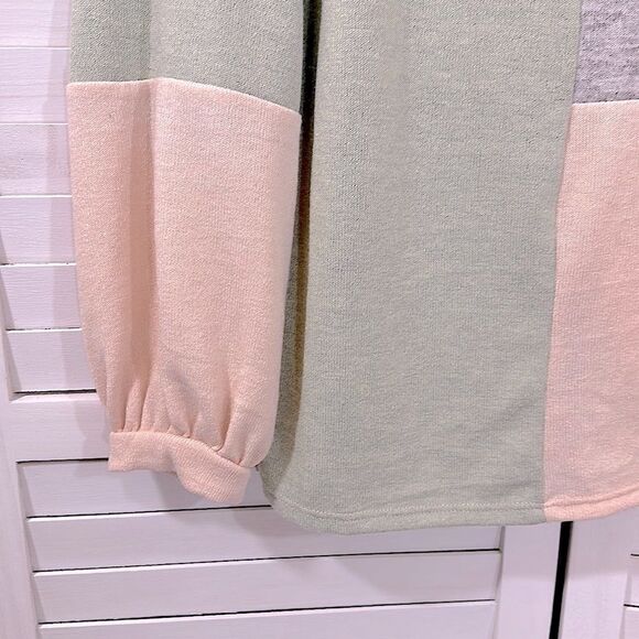 Slouchy Oversized Sweater Size Large LW - Picture 7 of 11